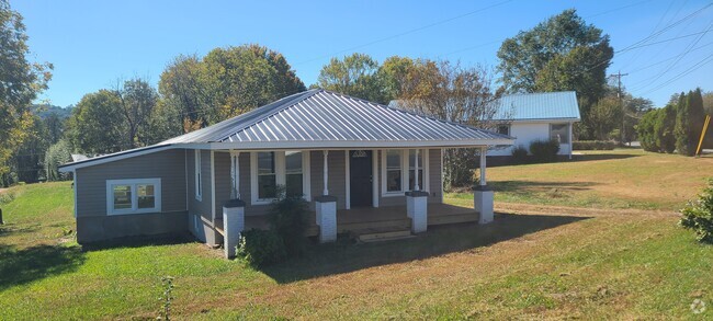 Building Photo - 201 Perkins Rd SE Rental