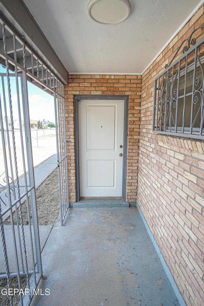 Photo - 3530 Hamilton Ave