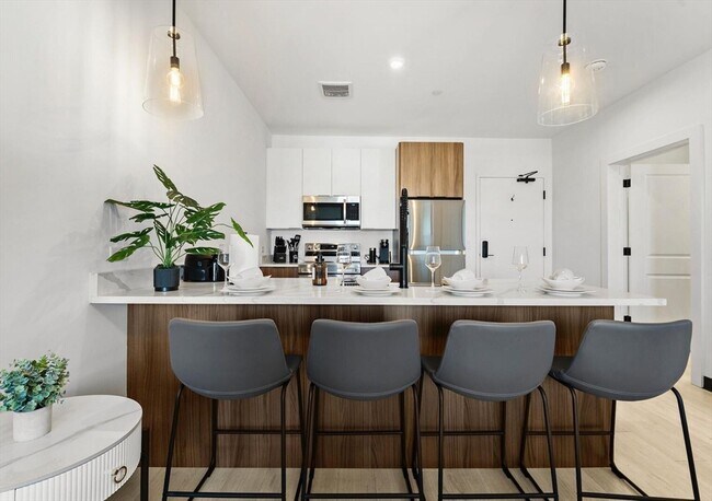 Photo - 600 Broadway Unidad 213