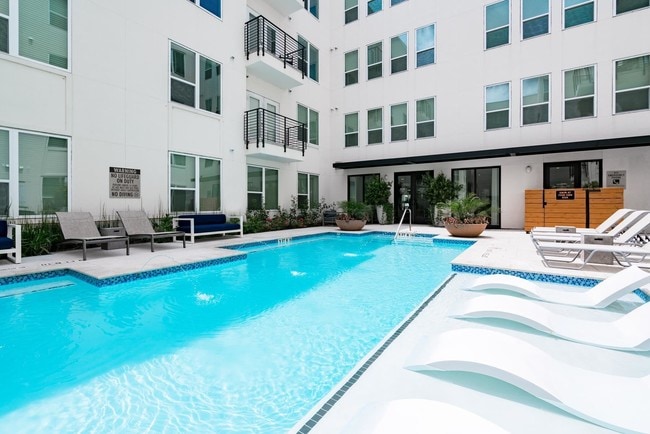 Photo - Marina Bend At Clear Creek