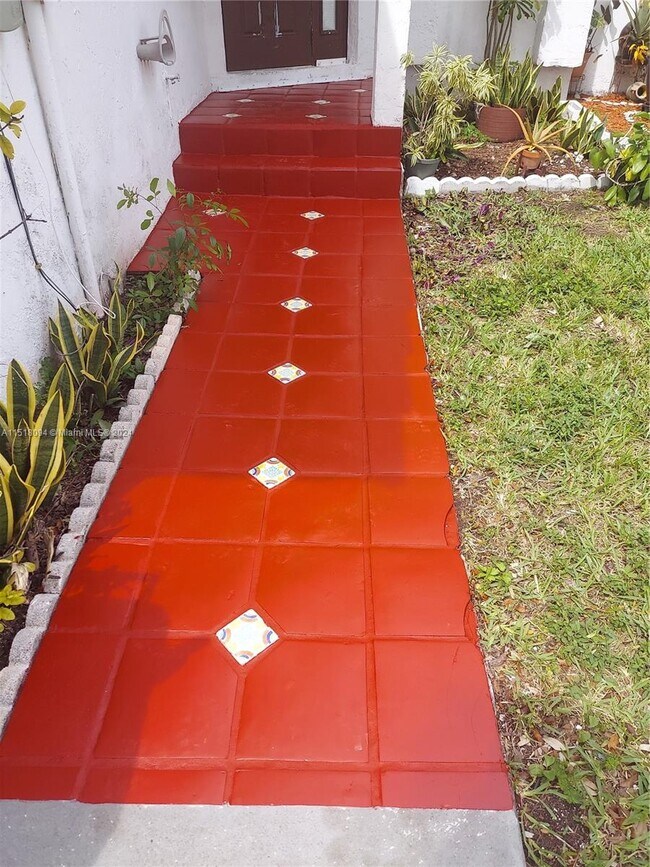 8139 SW 208th Terrace Townhome Townhome Rental in Cutler Bay FL