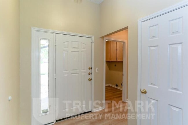 Photo - 4805 Frontier Trail