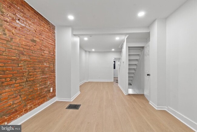 Photo - 1133 Washington Blvd