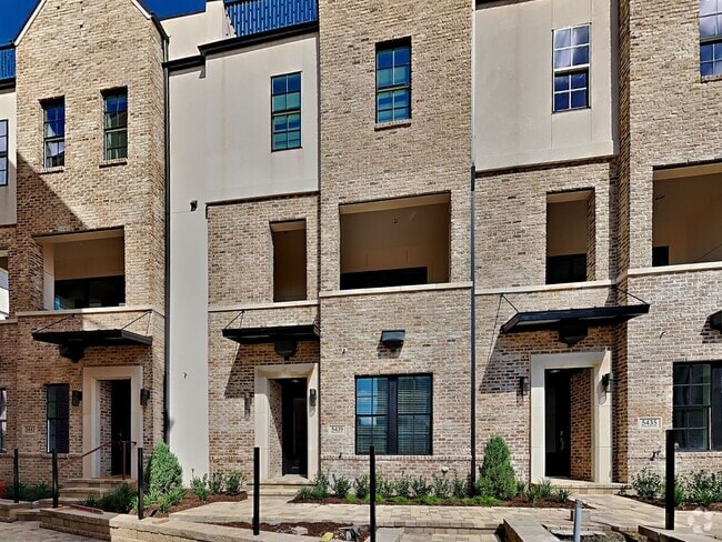 Building Photo - COMING SOON! Exquisite 3 bedroom, 3.5 bath... Rental