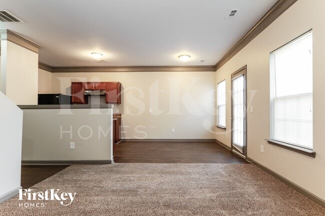 Photo - 866 Ivydale Ln SW