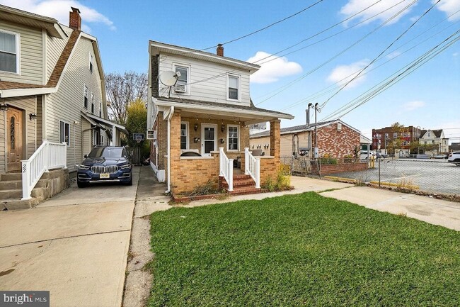 Photo - 18 Myrtle Ave