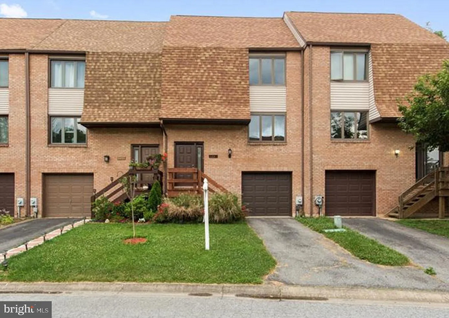 Front Exterior - 1527 Villa Rd Townhome