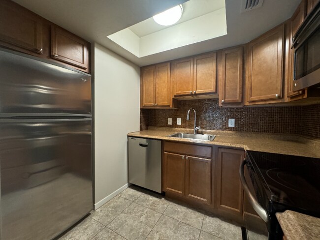 Photo - 637 Harwood St Unidad 1