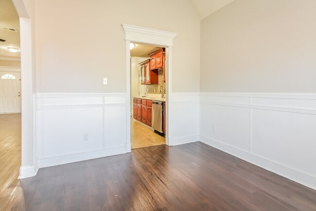 Photo - 7303 Peppermill Ln