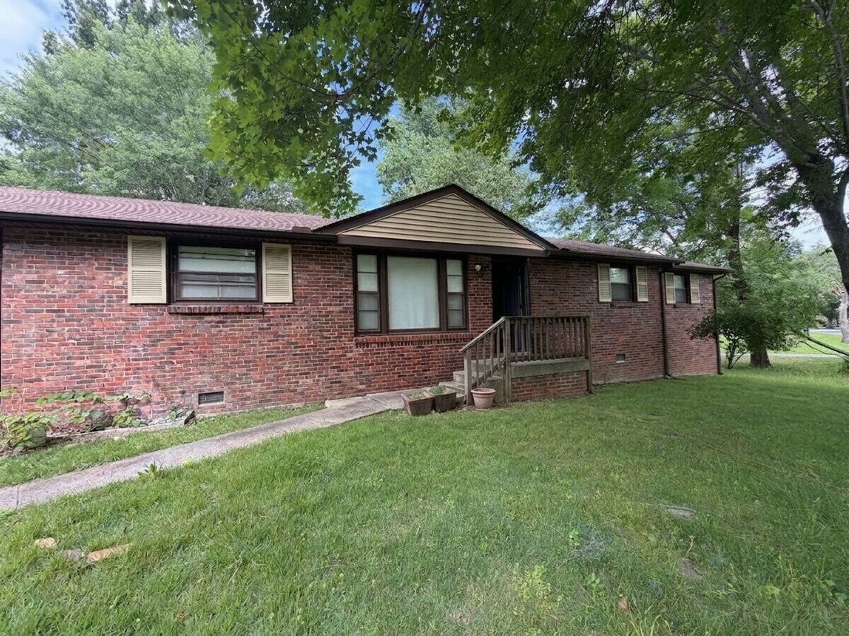 4 Bedroom Dog Friendly Home For Rent Near Post! - 4 Bedroom Dog Friendly Home For Rent Near Post!