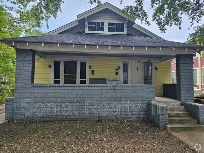 Building Photo - 4609 Bienville St Rental