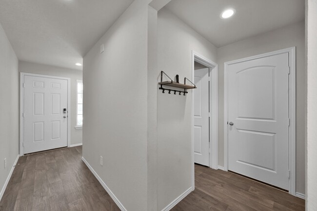 Photo - 13916 Great Pnes Ct