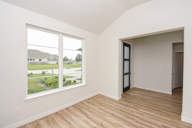 Photo - 32426 Fly Fish Wy