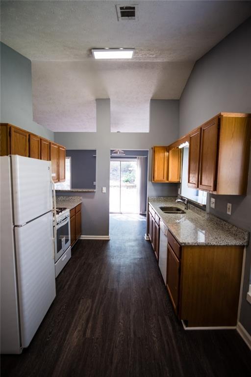 Photo - 4885 Streamside Dr