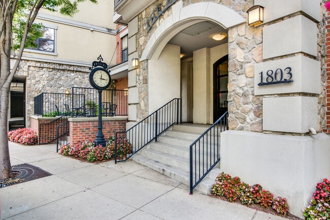 Photo - 1803 Broadway Unit 313
