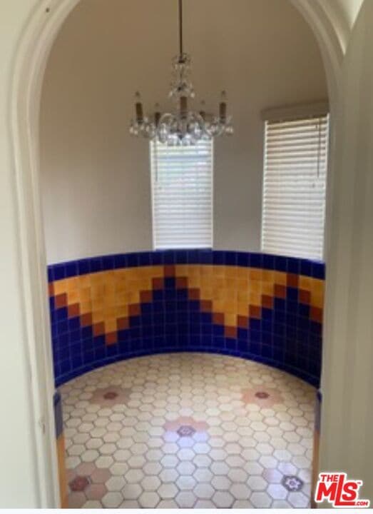 Photo - 4925 Angeles Vista Blvd