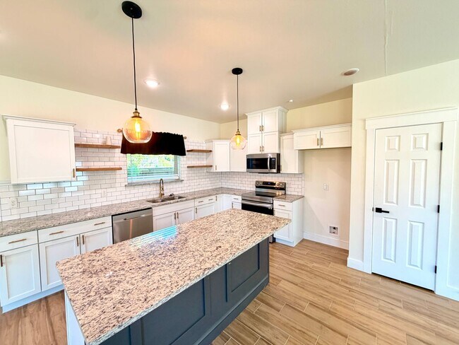 Photo - 1720 Lloyd Ave