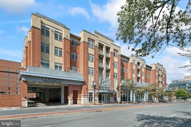 Building Photo - 309 Holland Ln Unit 136