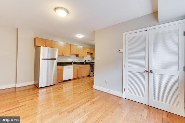 Photo - 61 Forrester St SW Unit 104