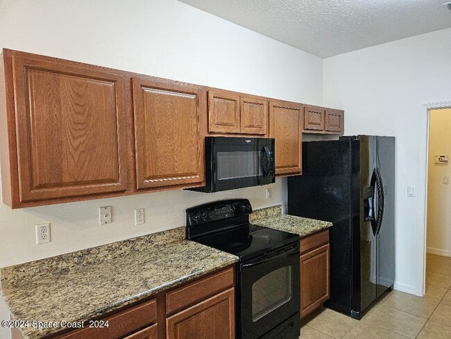 Photo - 3335 Burdock Ave