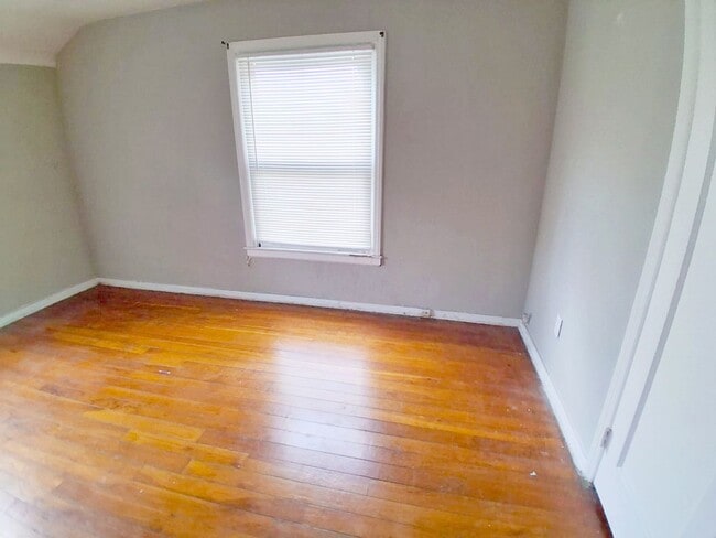 Photo - 2 BED 1 BATH BEAUTIFUL SINGLE FAMILY HOME