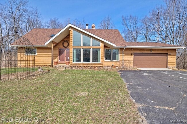 Photo - 5307 Metamora Rd