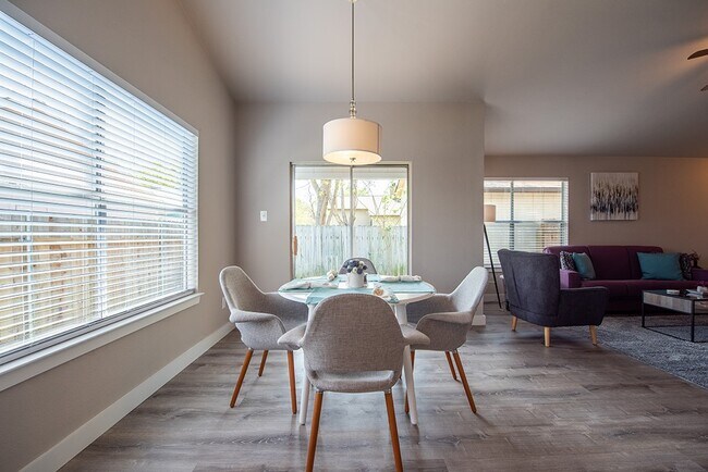 Photo - 6009 Richard Carlton Blvd