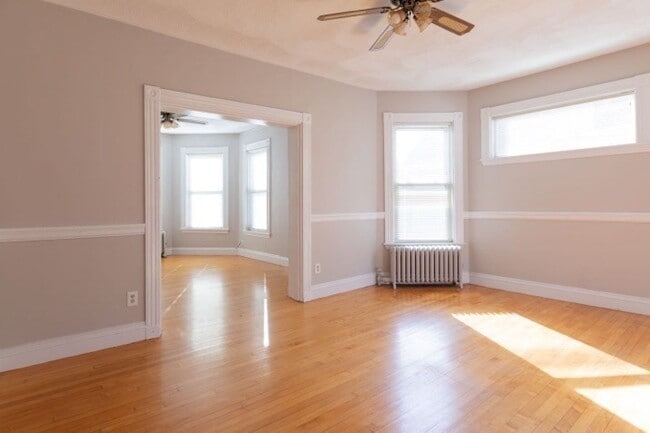 Building Photo - 19-21 Woodbridge St Unit 2