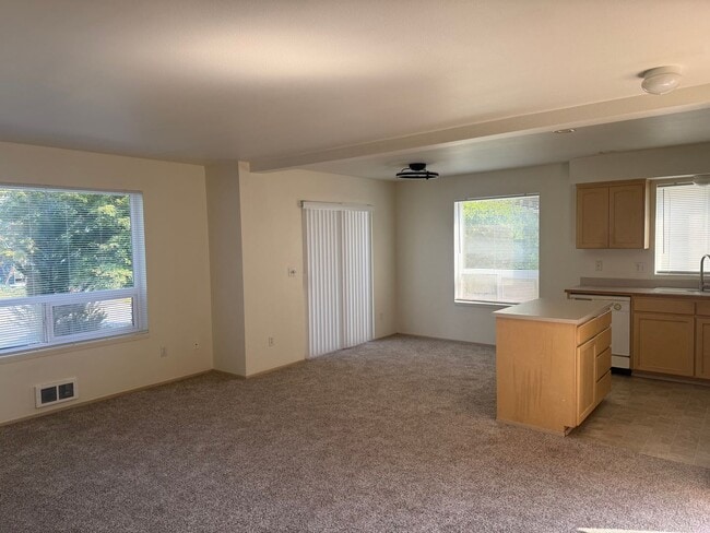 Photo - 3208 Rockefeller Ave Unidad A