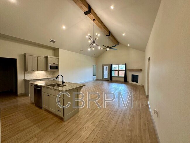 Photo - 5704 117th St