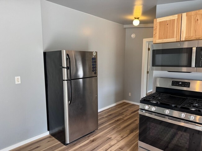 Photo - Newly Remodeled One Bedroom Garage Apartment