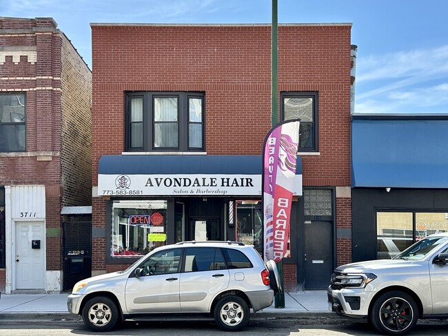 Photo - 3713 W Belmont Ave Unidad F3 Rental