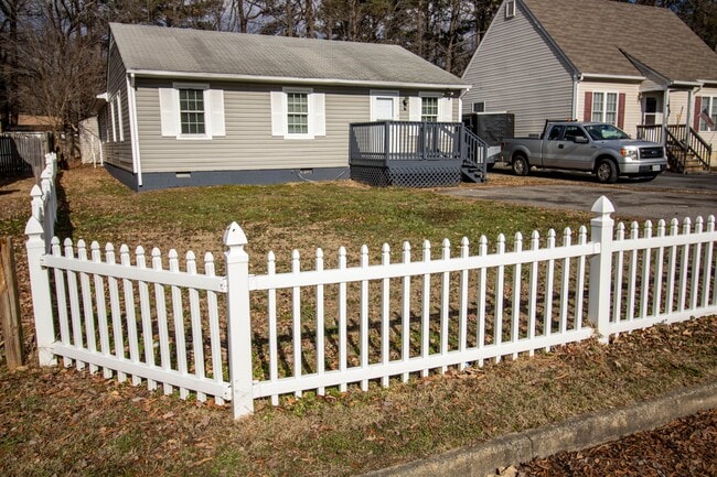 Photo - 822 Winnetka Ave