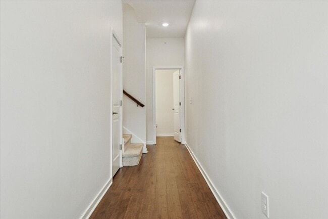 Photo - Available Immediately – 3 Bedroom / 2.5 Ba...