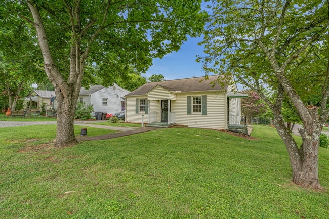 Photo - 1315 E Red Bud Rd
