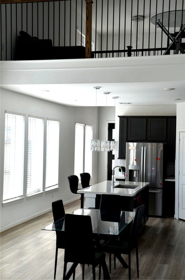 Photo - 9639 Lily Vis Ln