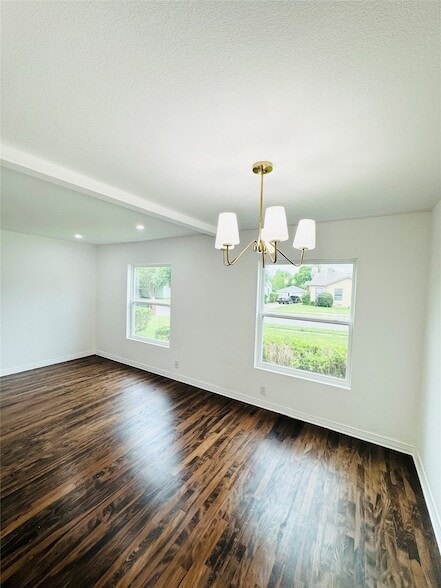 Photo - 6442 Latta St