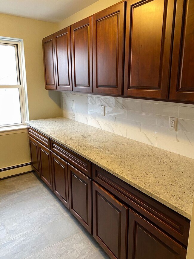 Meadowbrook Gardens Apartments Cedar Grove, NJ