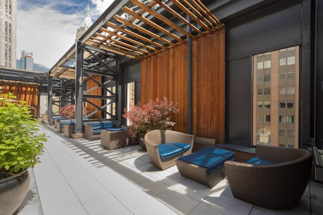 10 Hanover Square
