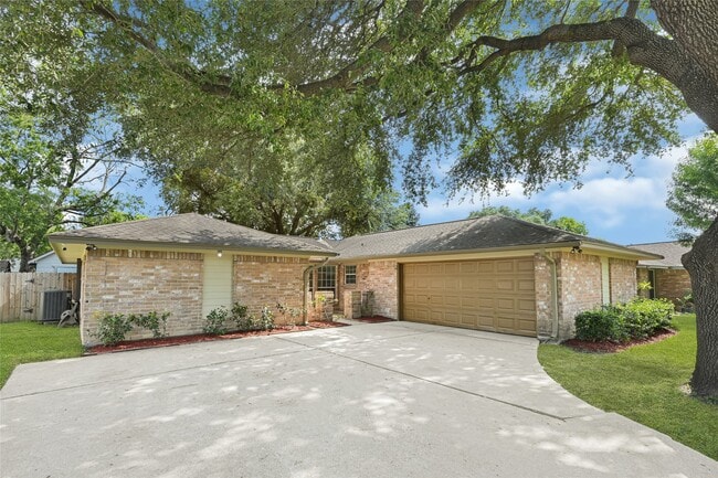 Building Photo - 7323 Log View Dr