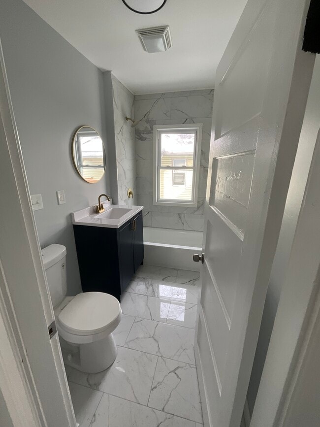 Photo - 25 Malden St Unit 25