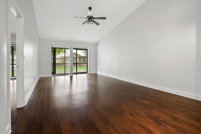 Photo - 6215 SE Georgetown Pl