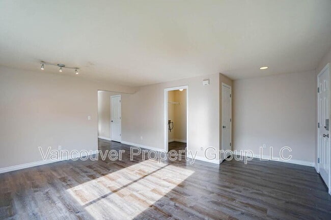 Photo - 8601 NE 84th St