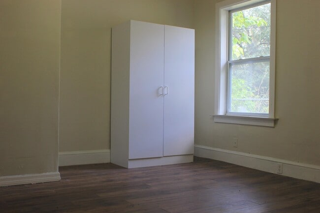 Photo - 6379 Delacy Rd