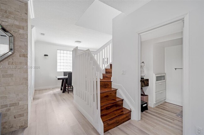 Photo - 1410 SW 106th Terrace