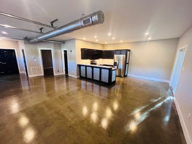 735 E 12th Ave