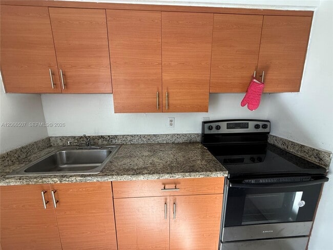 Photo - 14355 NE 6th Ave Unit 6