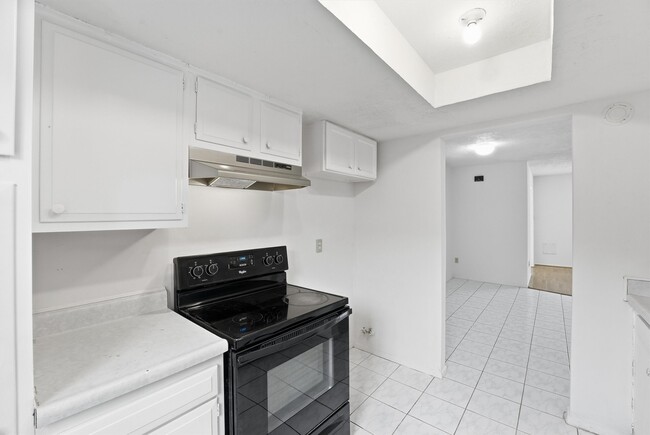 Photo - 12447 Sharpview Dr Unit 2447