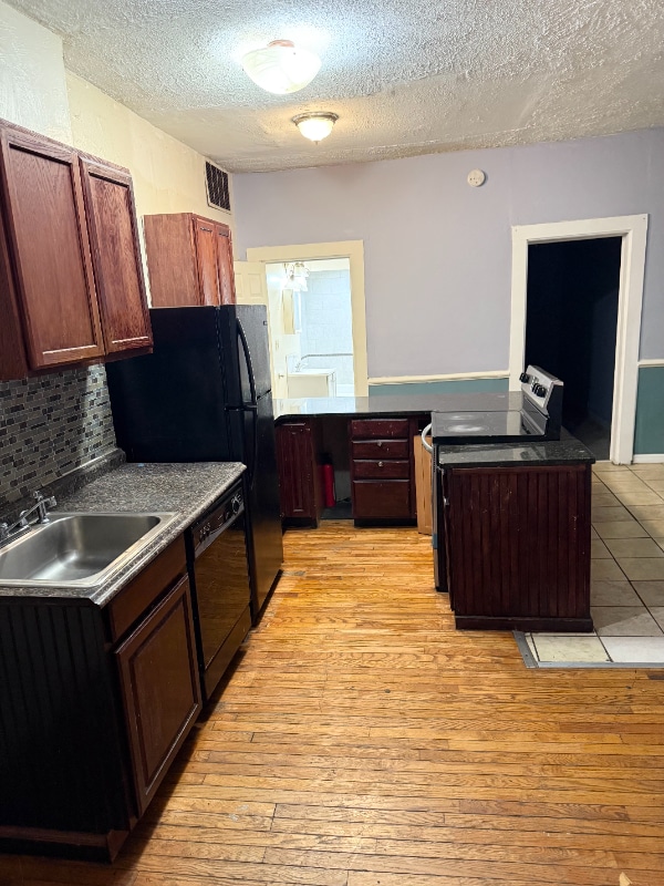 Photo - 583 Washington Ave Unit 2