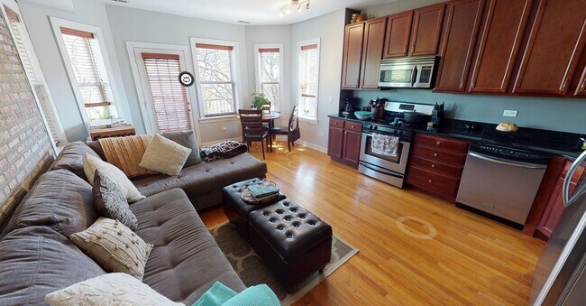 Photo - 2533 W Berwyn Ave Unit 3